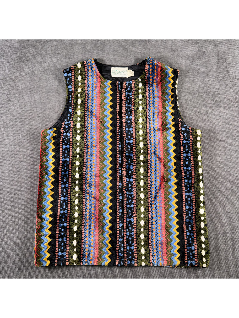 Vintage Globe Knitwear Maineliner Sleeveless Vest with Multicolor Stripes
